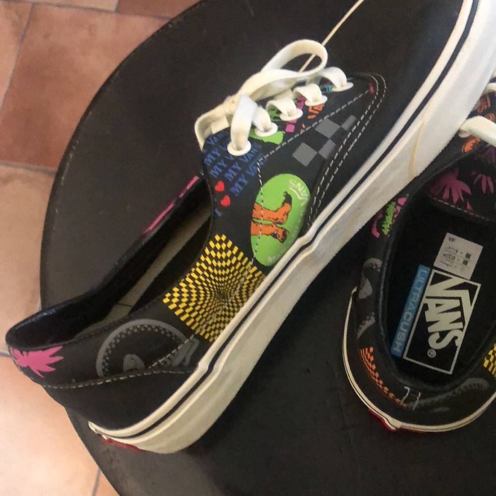 Vans - Picture 6 of 8